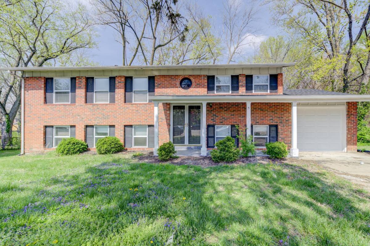 House for rent at 5 Beavertail Court, Florissant, MO 63033
