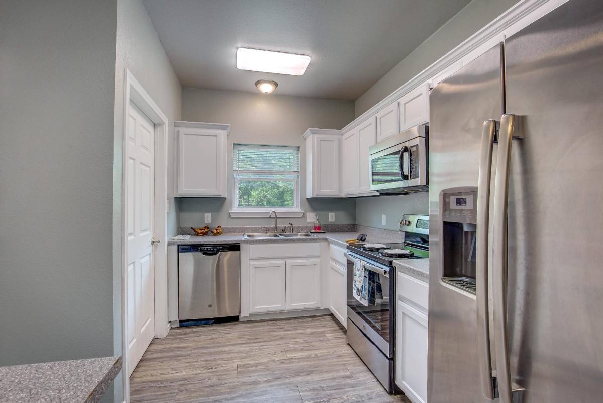 Apartment for rent at 1727 Division St, Commerce, TX 75428