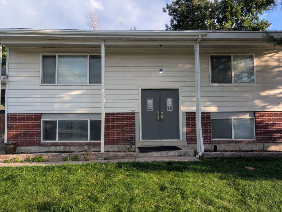 House for rent at 582 E Pali St, Sandy, UT 84070