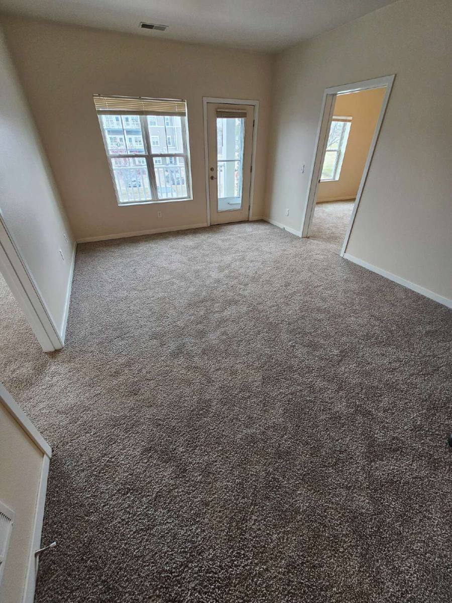 Apartment for rent at 1415 Center Point Rd NE, Cedar Rapids, IA 52402