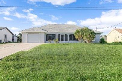 House for rent at 17075 Edgewater Dr, Port Charlotte, FL 33948