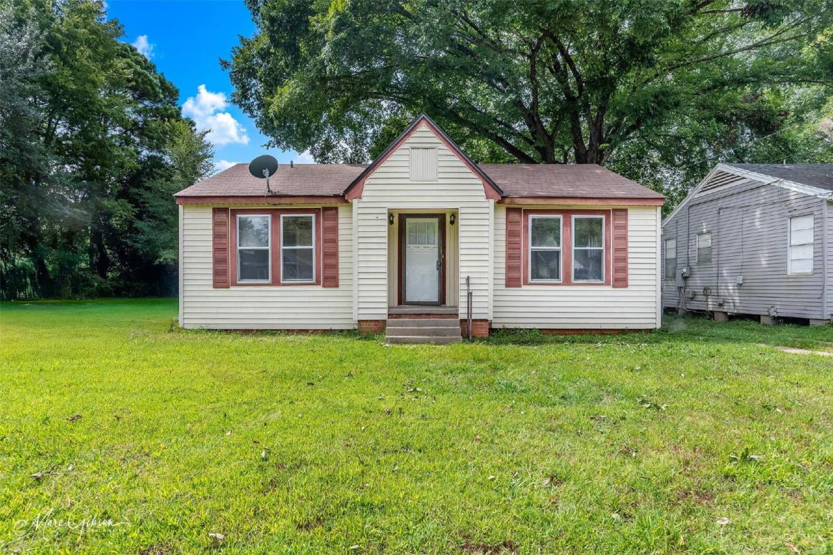 House for rent at 259 E McCormick St, Shreveport, LA 71104