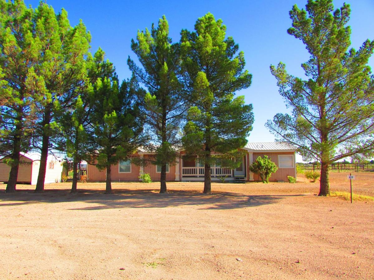 Apartment for rent at 615 E Pear St, Deming, NM 88030