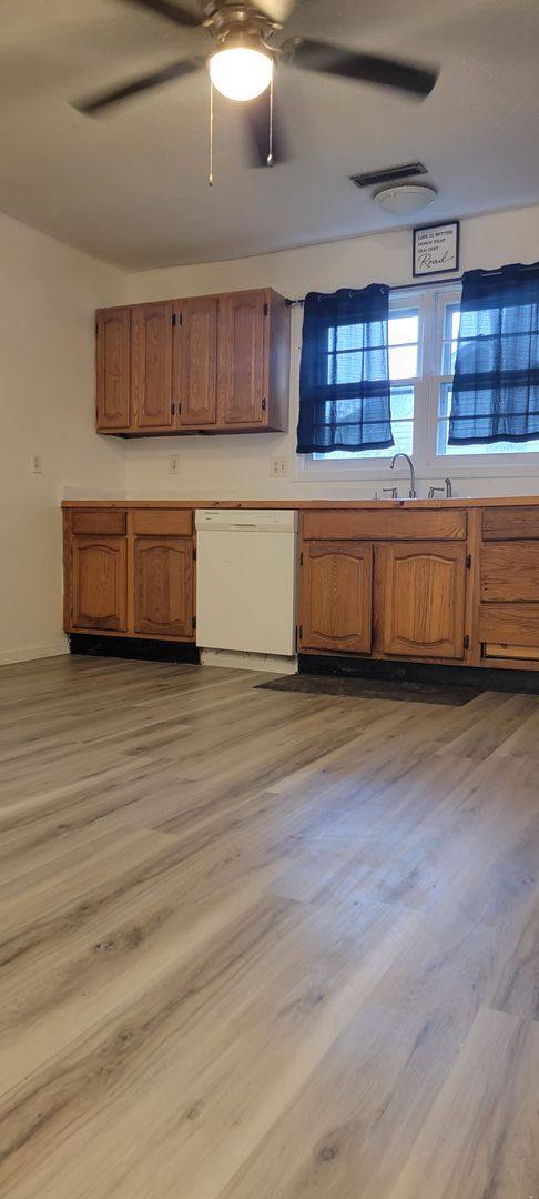 Apartment for rent at 134 Central Ave, Winchester, KY 40391