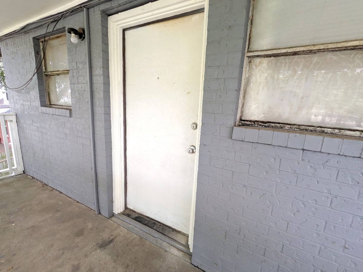 Apartment for rent at 690 Adams St, Beaumont, TX 77705