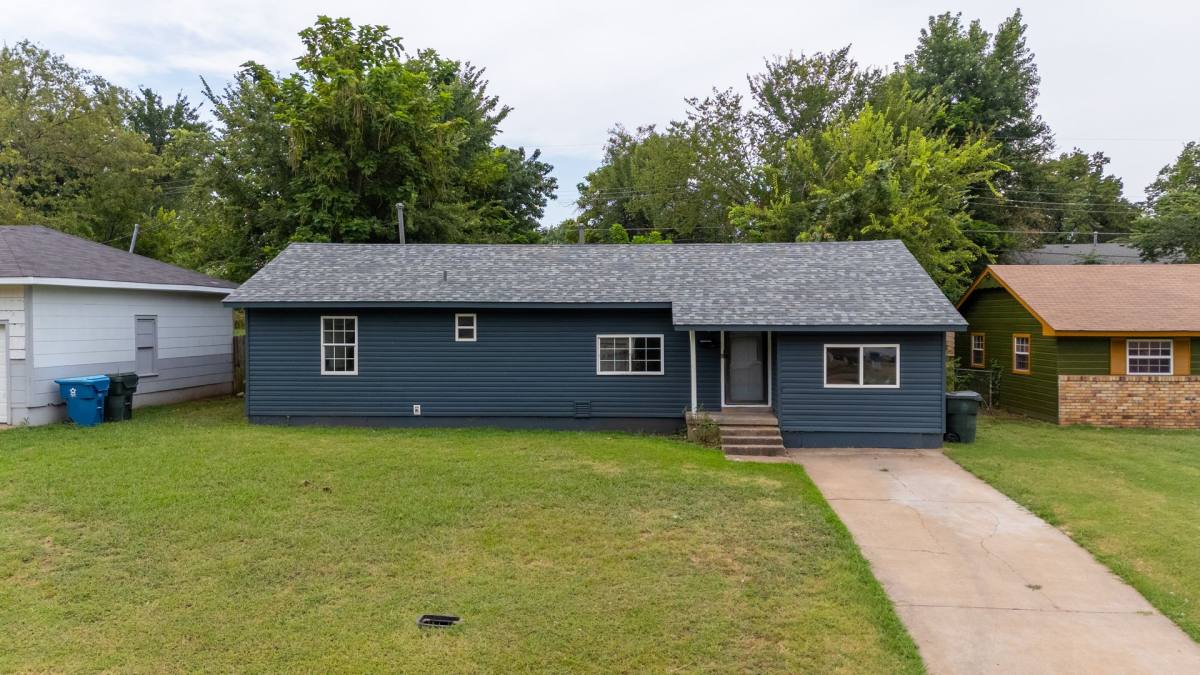 House for rent at 1040 Sycamore Dr, Oklahoma City, OK 73110