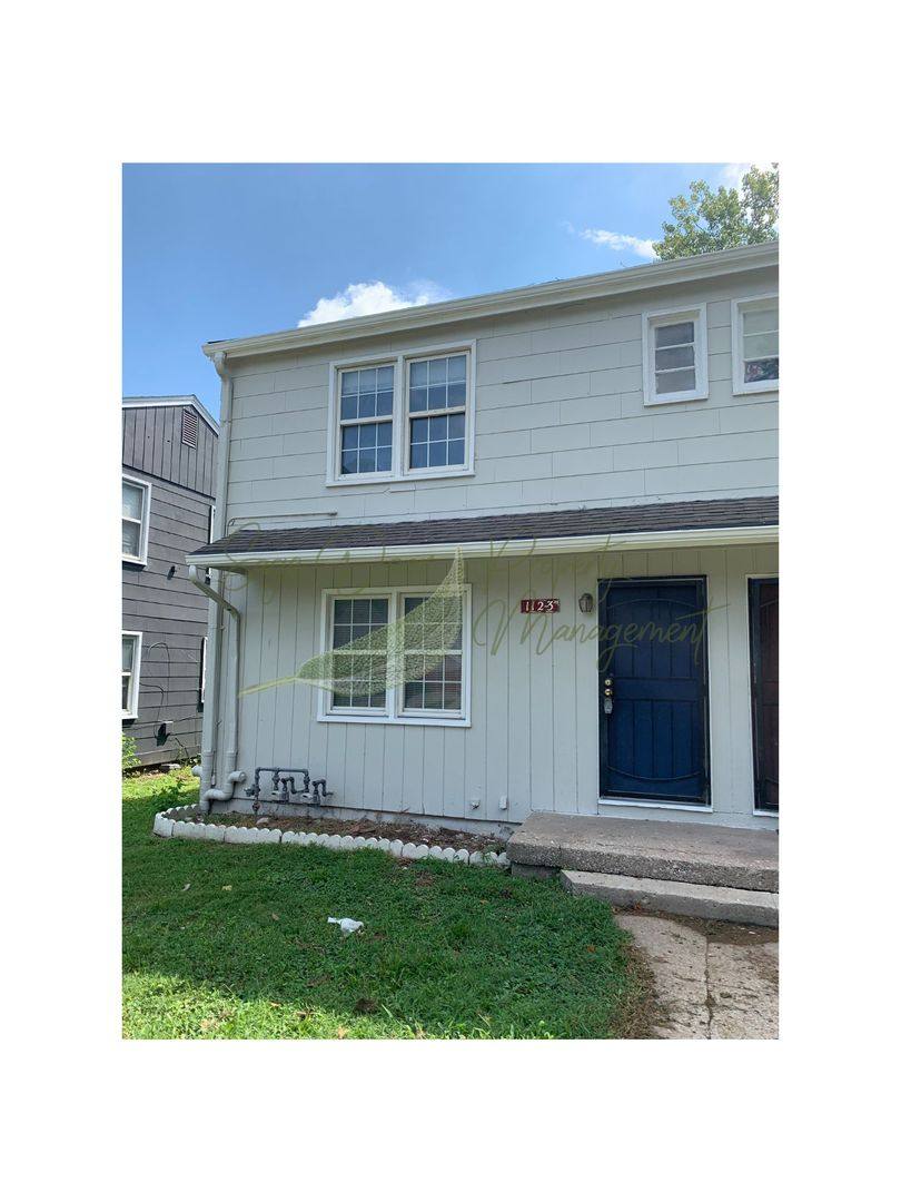 Townhouse for rent at 1123 N Cottage Ave, Independence, MO 64050
