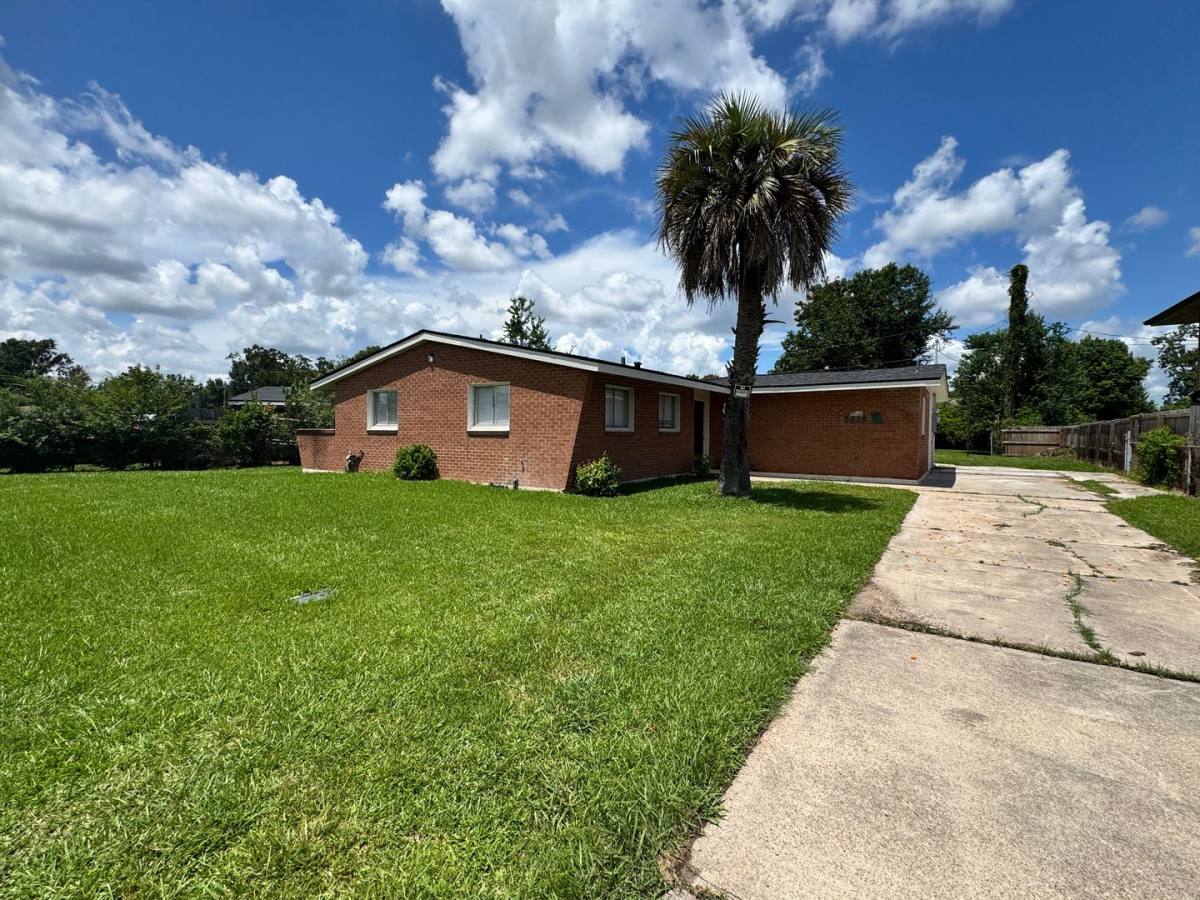 House for rent at 2819 General Mitchell, Lake Charles, LA 70615