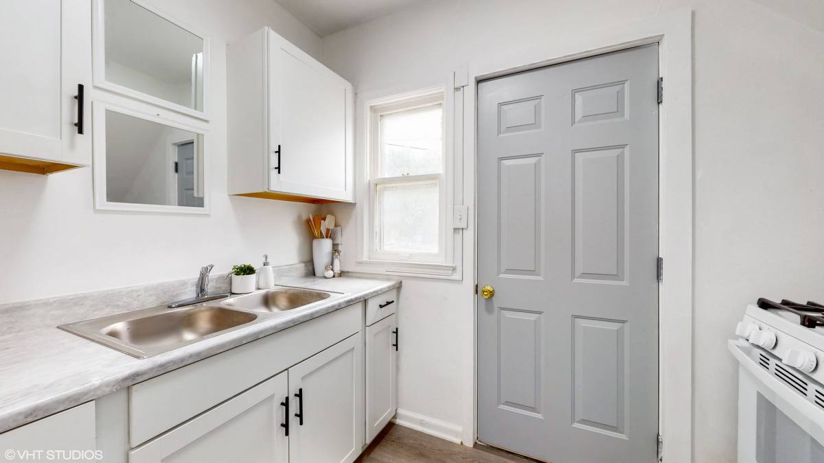 Apartment for rent at 2640 Cottage Grove Ave, Des Moines, IA 50311