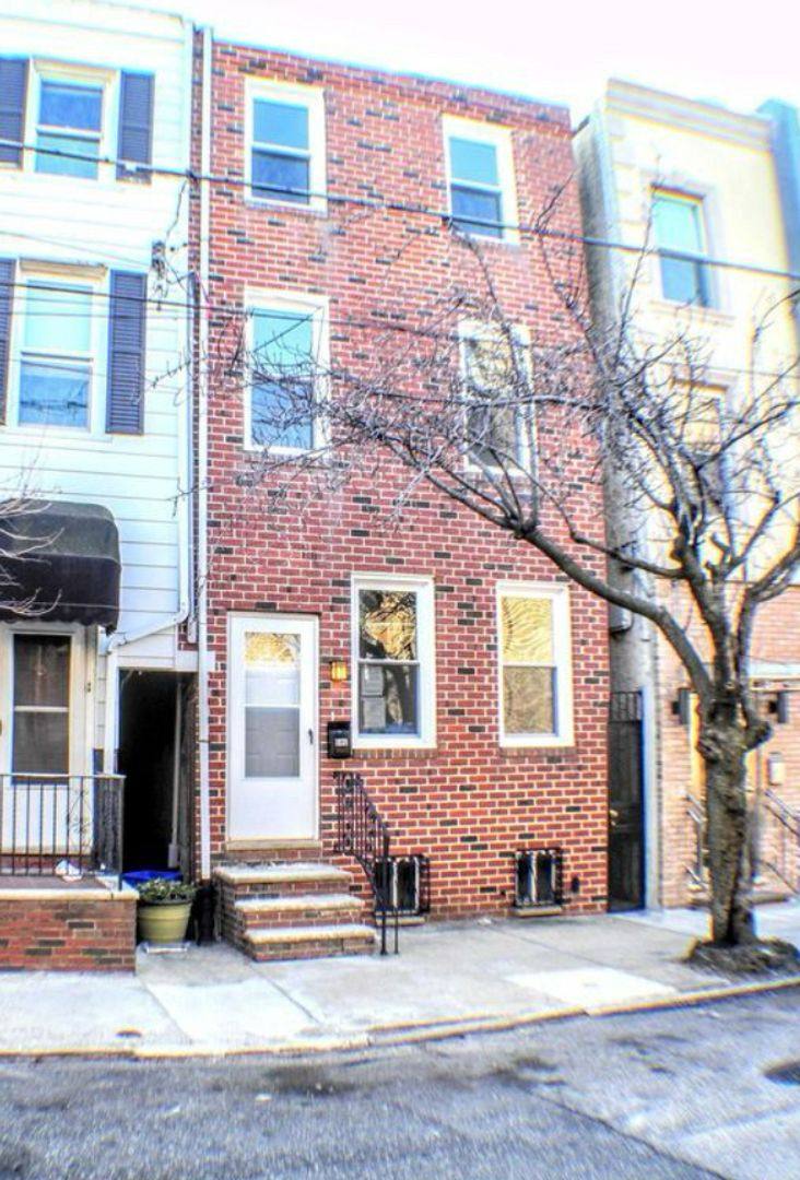 House for rent at 546 Manton St, Philadelphia, PA 19147