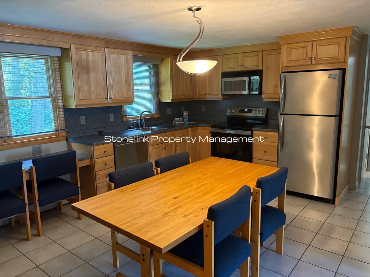 House for rent at 90 Helen Ave, Warwick, RI 02886