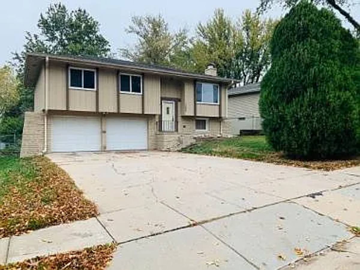 House for rent at 13828 Y Circle, Omaha, NE 68137