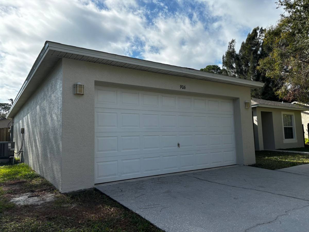 House for rent at 906 Pace Dr NW, Palm Bay, FL 32907
