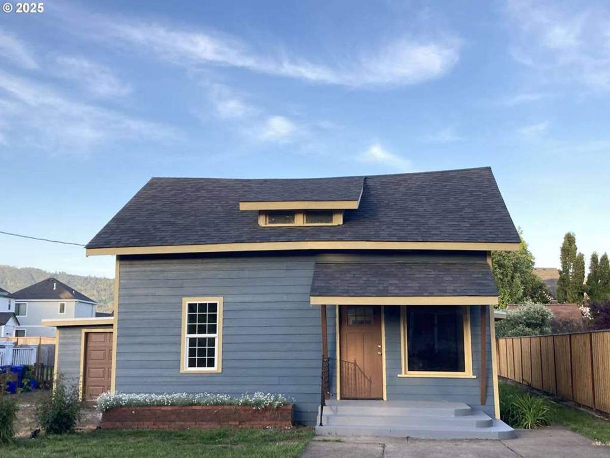 House for rent at 91212 N Harrison St, Eugene, OR 97408