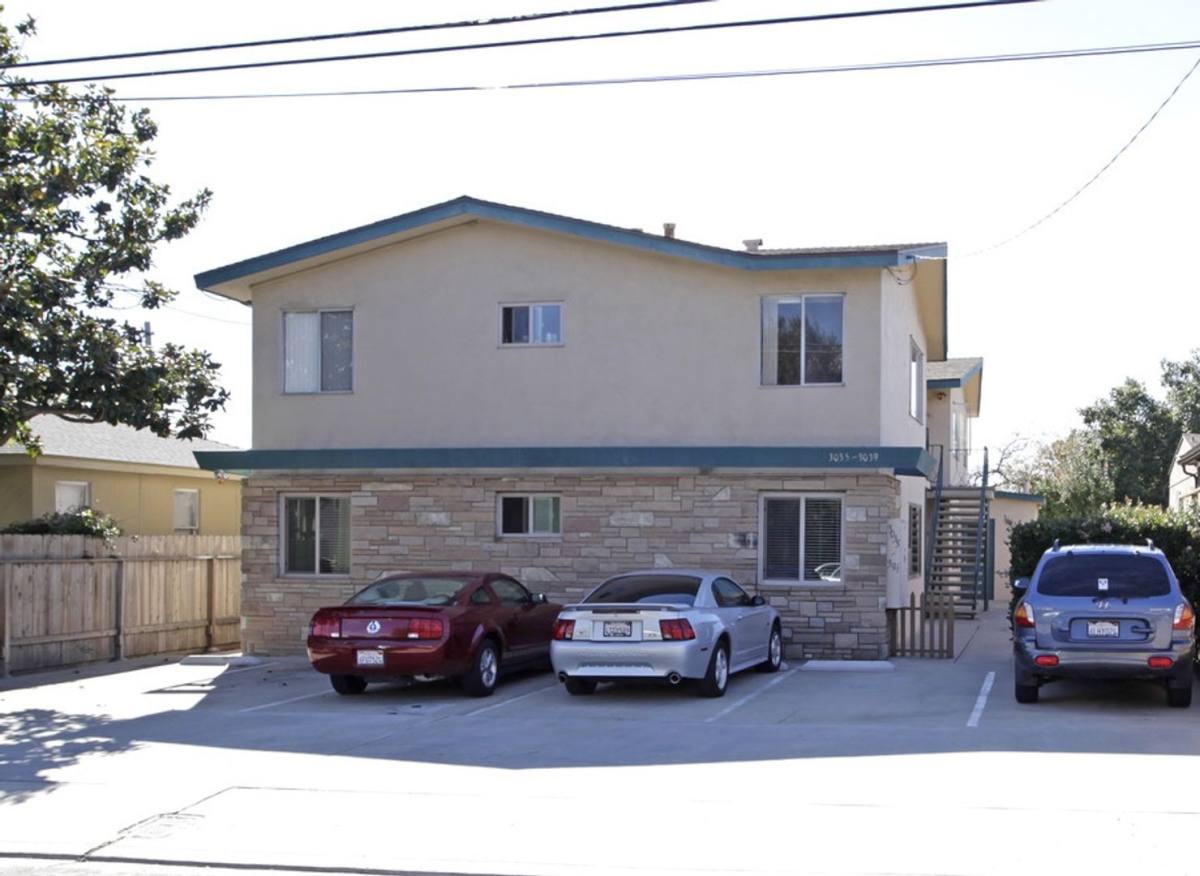 Apartment for rent at 3035 Macaulay St, San Diego, CA 92106