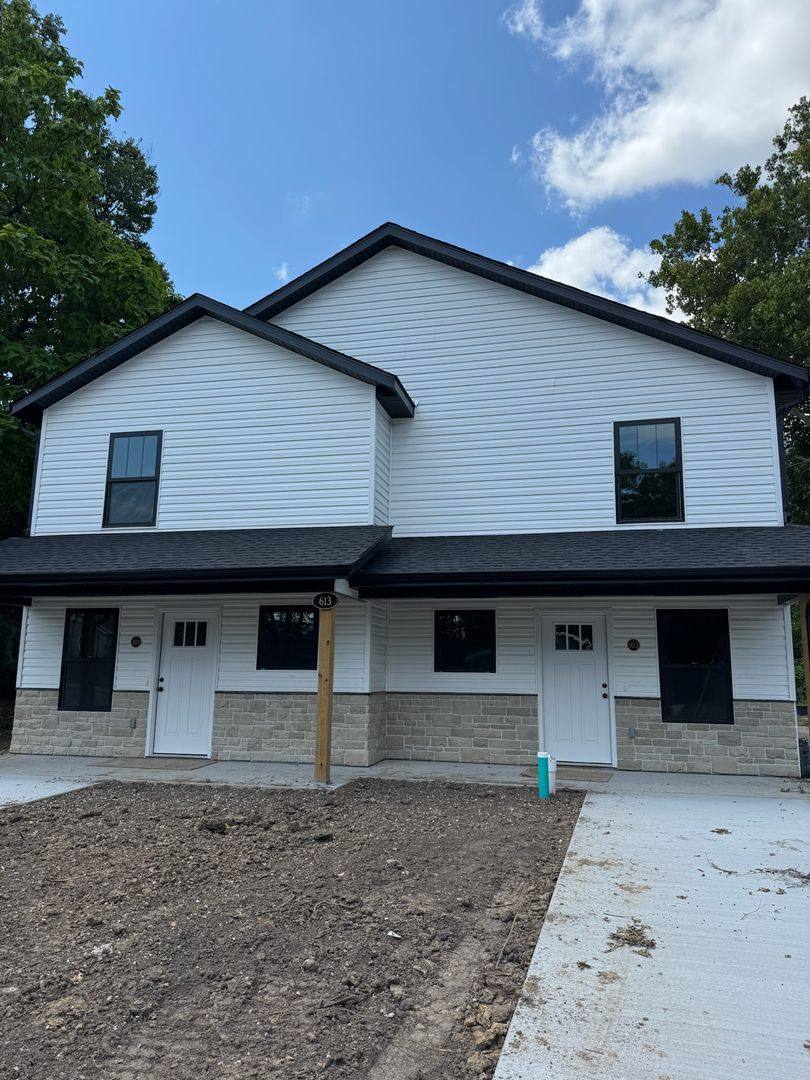 Apartment for rent at 613 N Oak St, Columbia, MO 65203