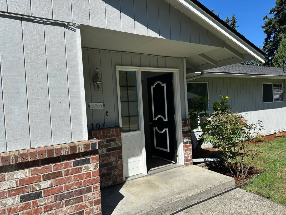 House for rent at 12704 95th Ave Court E, Puyallup, WA 98373
