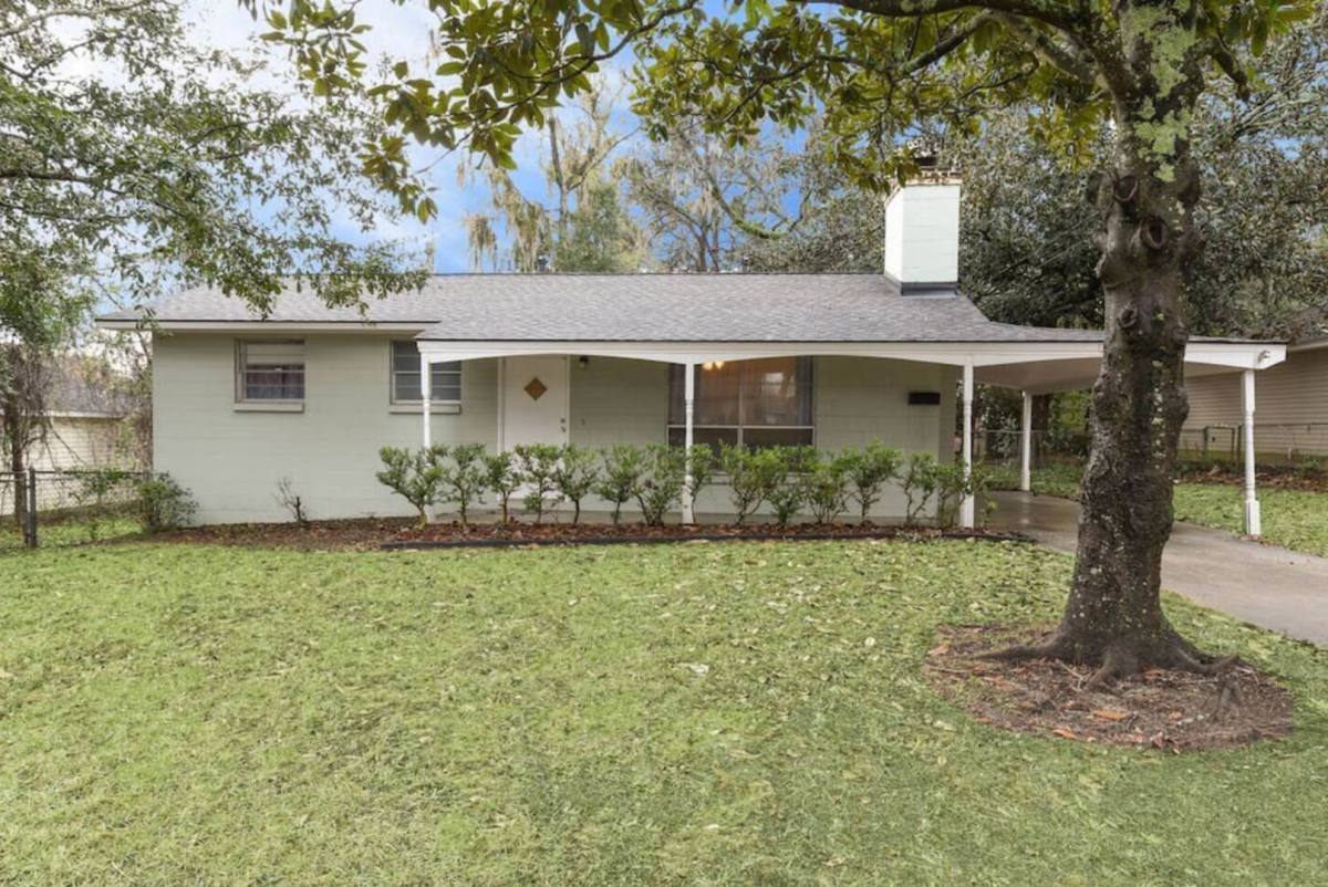 House for rent at 1319 E 69th St, Savannah, GA 31404