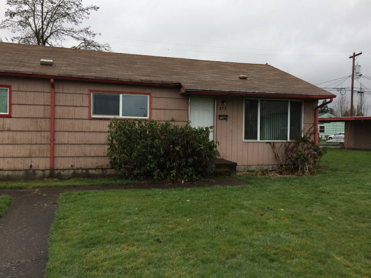 Apartment for rent at 271-273 Cypress St, Longview, WA 98632