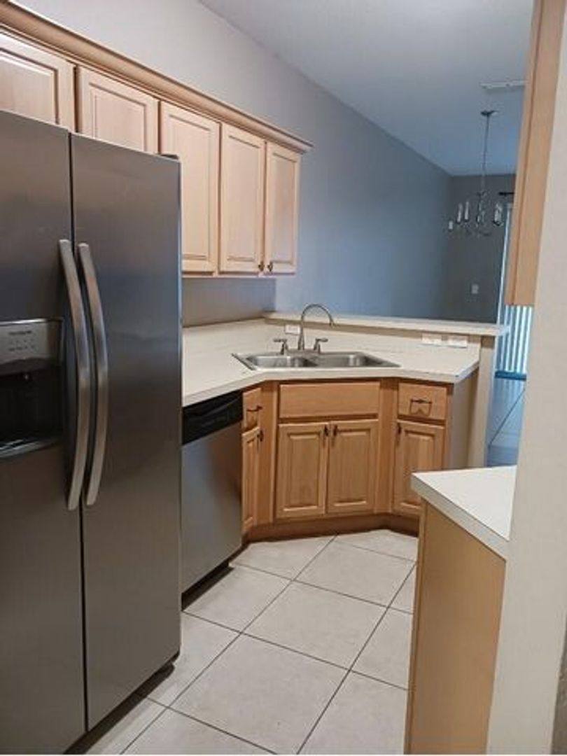 Townhouse for rent at 795 Pipers Cay Dr, West Palm Beach, FL 33415