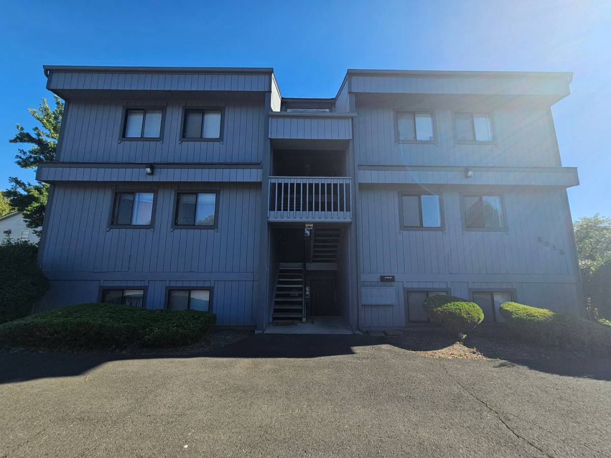 Apartment for rent at 3015 S Clinton Rd, Spokane, WA 99212