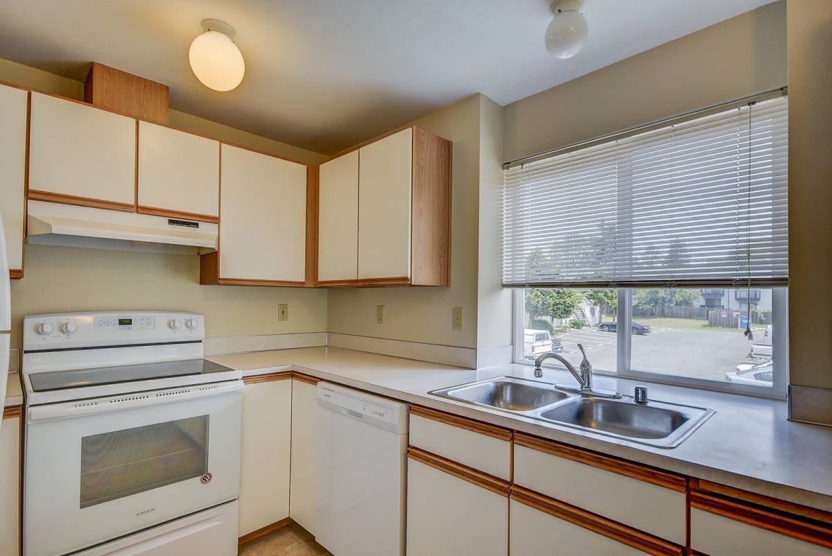 Apartment for rent at 340 SE Midway Blvd, Oak Harbor, WA 98277