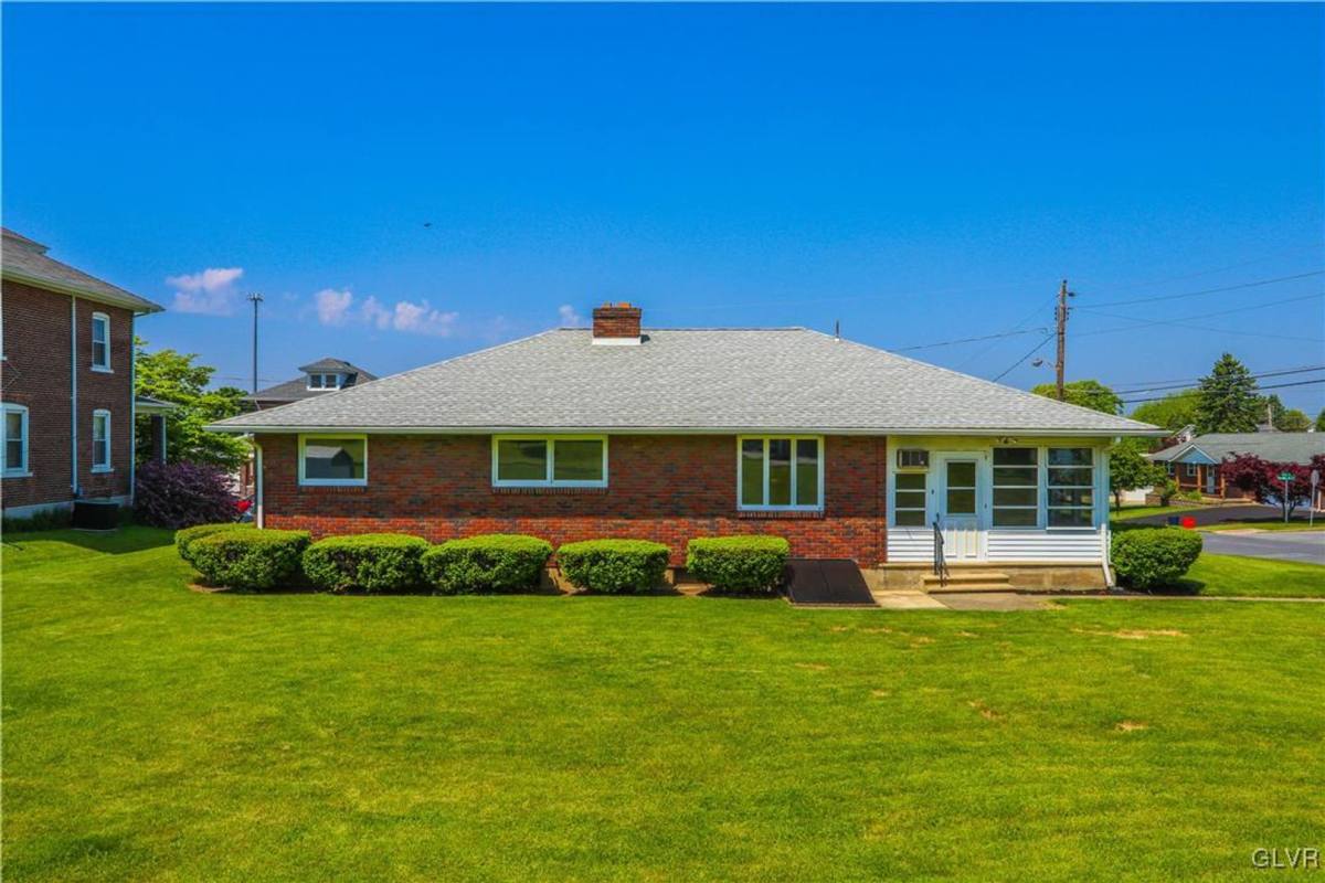 House for rent at 1523 Washington St, Catasauqua, PA 18032