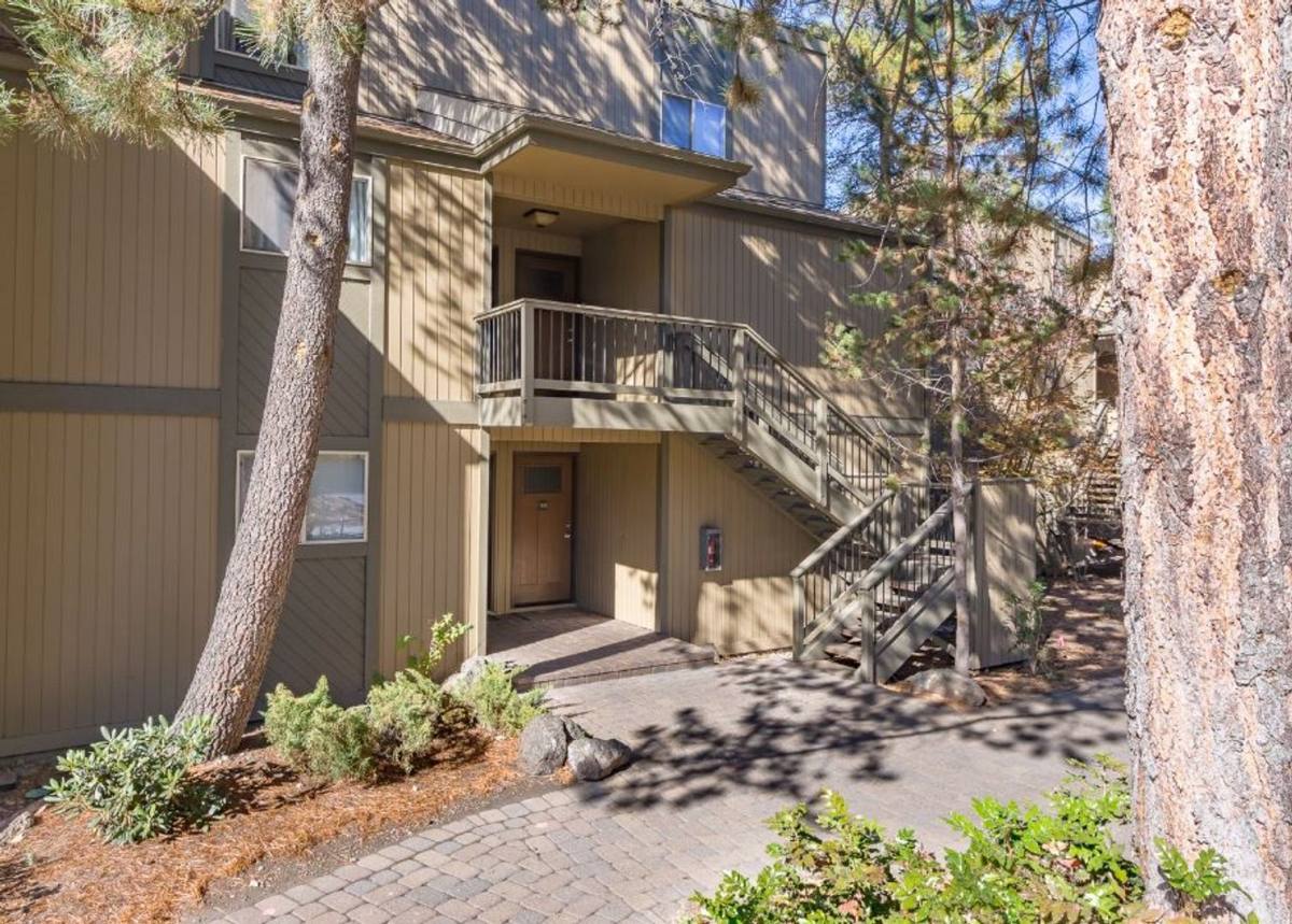 Condo for rent at 19717 SW Mount Bachelor Village, Bend, OR 97702
