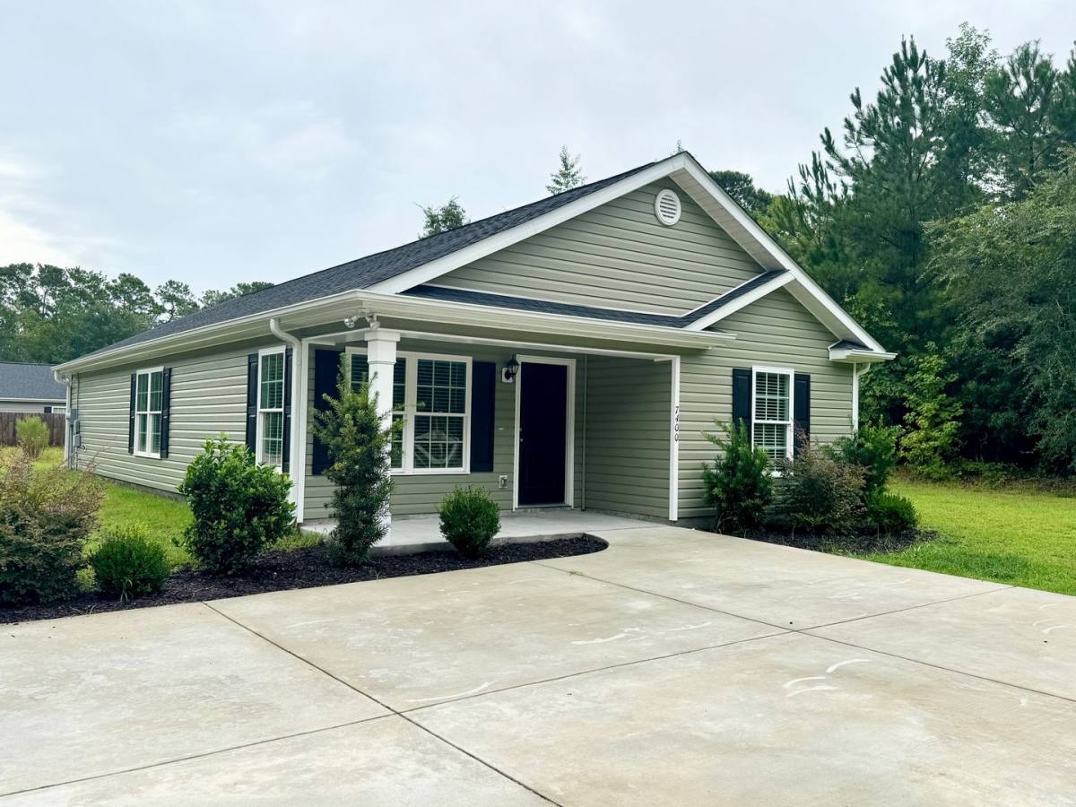 House for rent at 7400 Hucks Rd, Conway, SC 29526