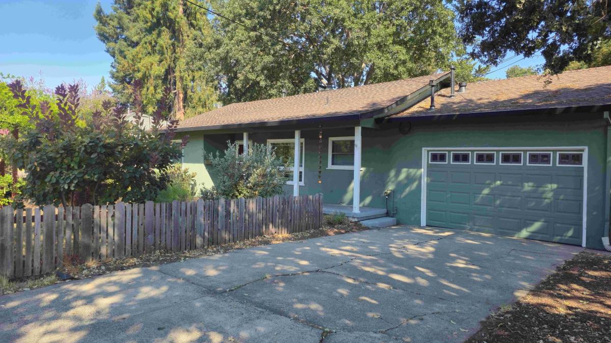House for rent at 1133 Hughes Ave, Santa Rosa, CA 95407
