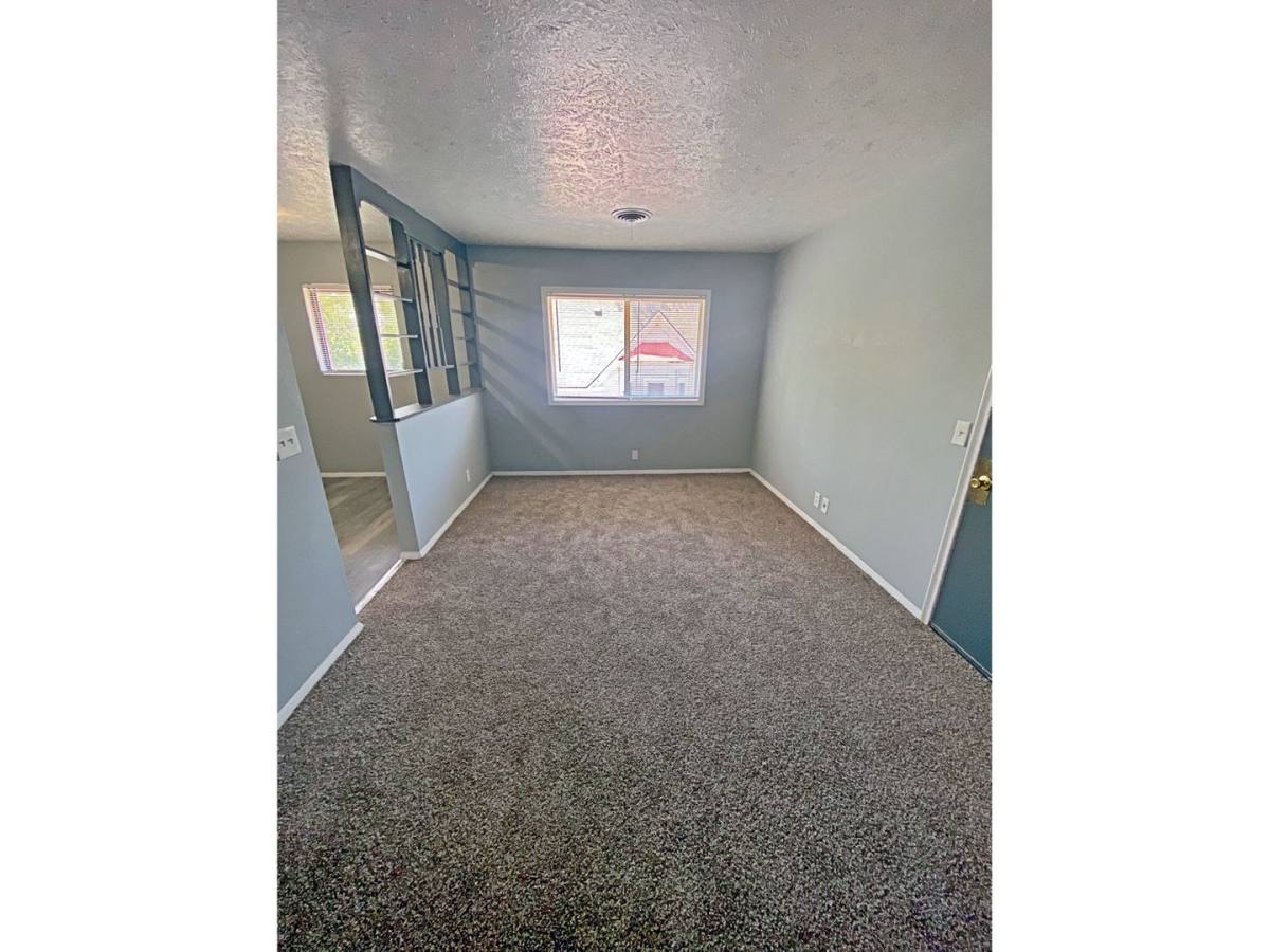 Apartment for rent at 4015 Hamilton, Omaha, NE 68131