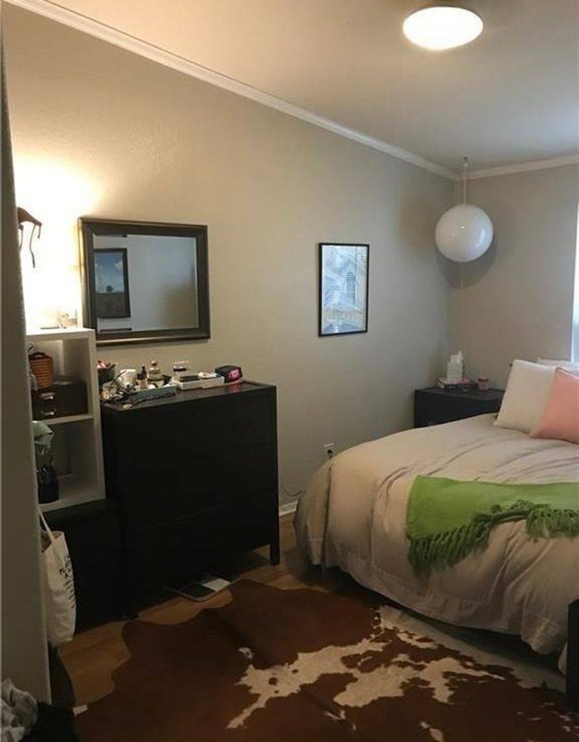 Townhouse for rent at 1410 Harvey St #B, Austin, TX 78702