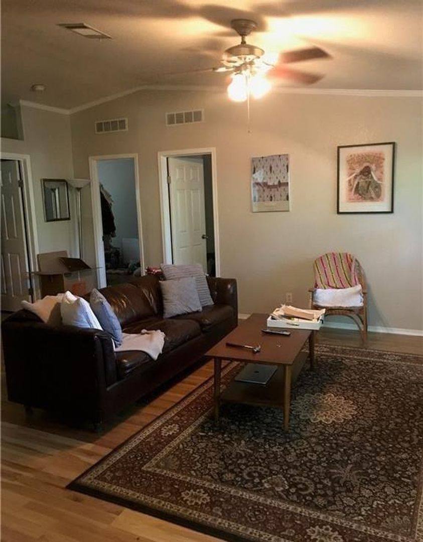 Townhouse for rent at 1410 Harvey St #B, Austin, TX 78702