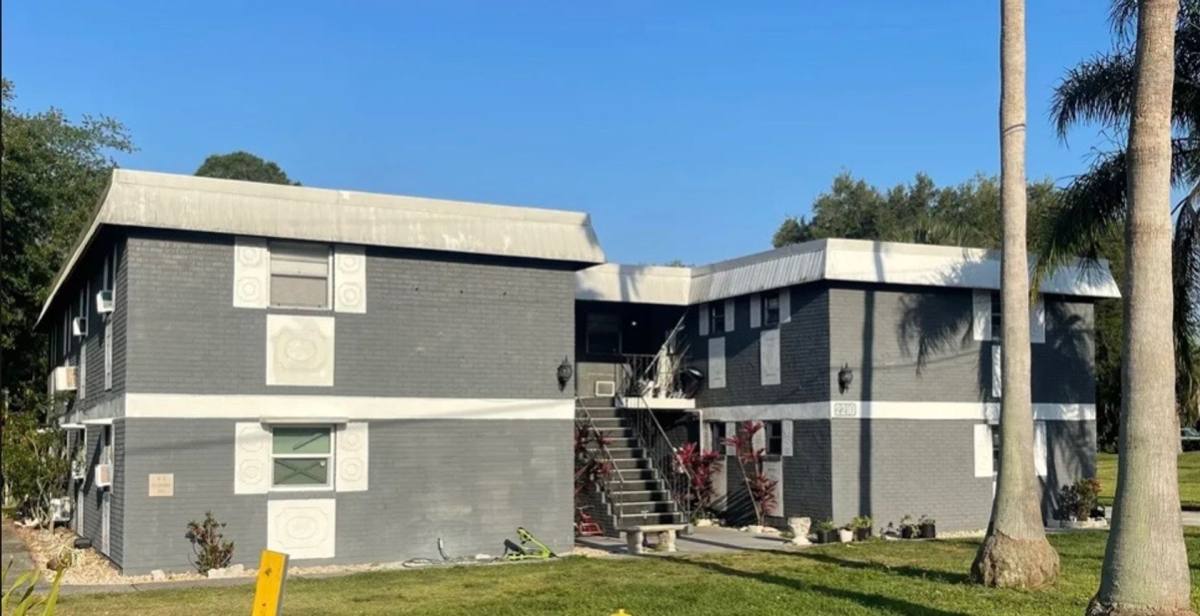 Apartment for rent at 2210 Thonotosassa Rd, Plant City, FL 33563