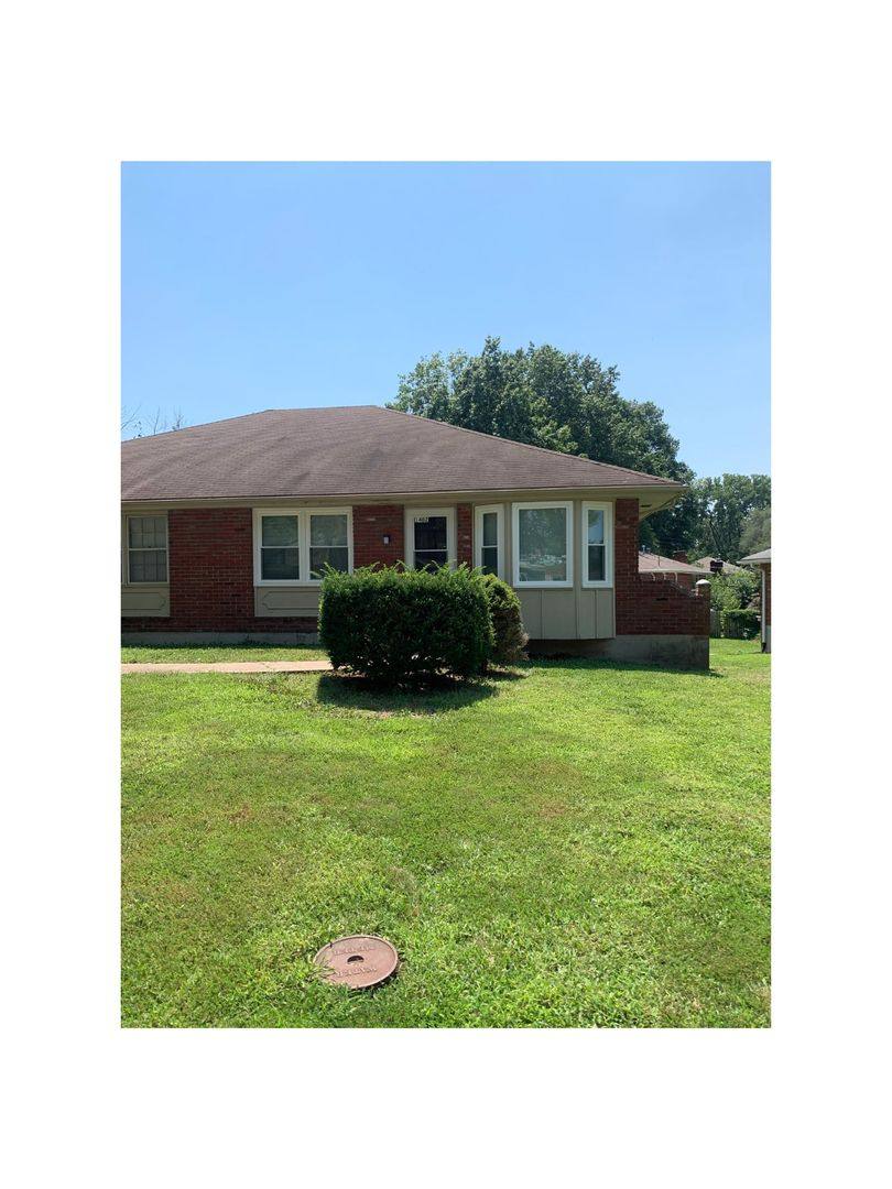 Townhouse for rent at 1402 SW Sunset St, Blue Springs, MO 64015