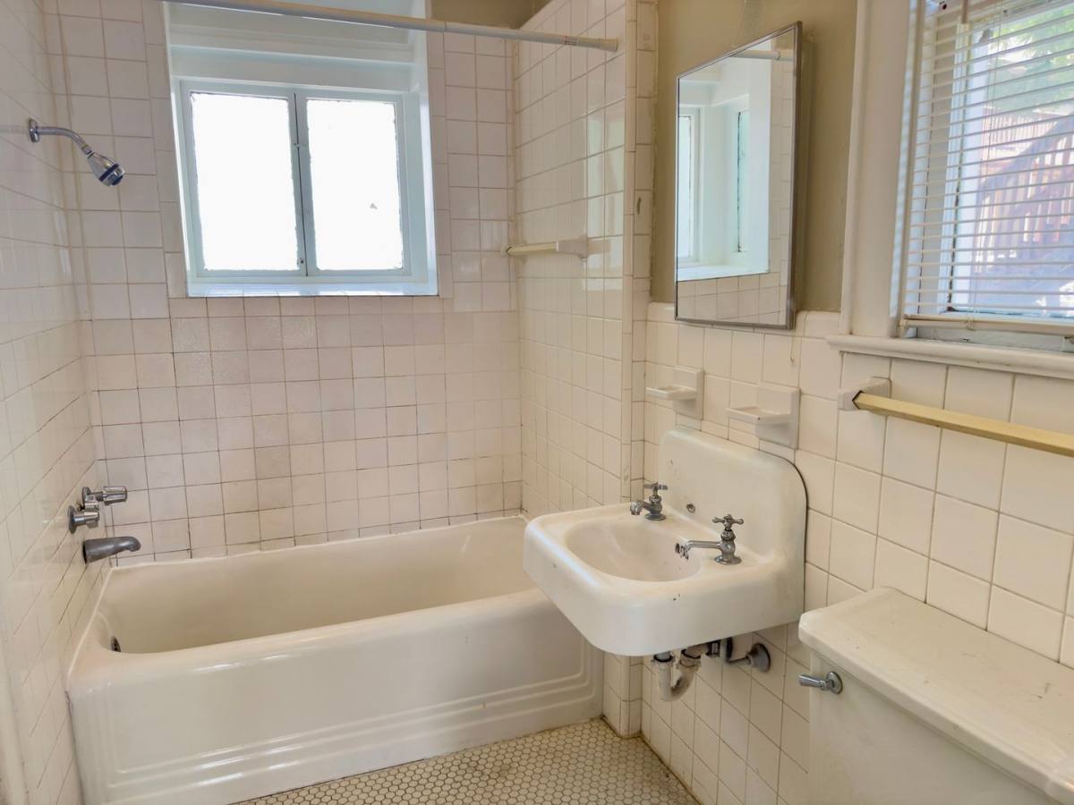Townhouse for rent at 202 E 31st St #B, Austin, TX 78705