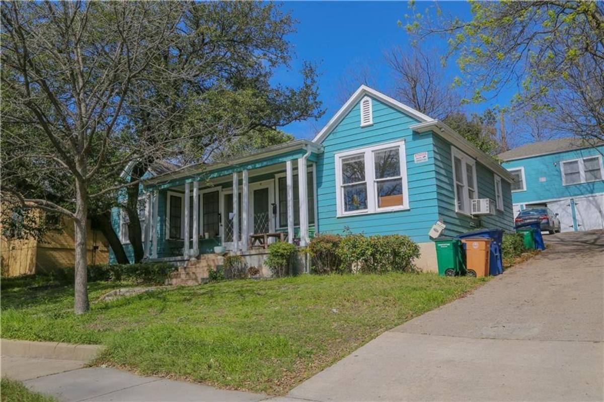 Townhouse for rent at 202 E 31st St #B, Austin, TX 78705