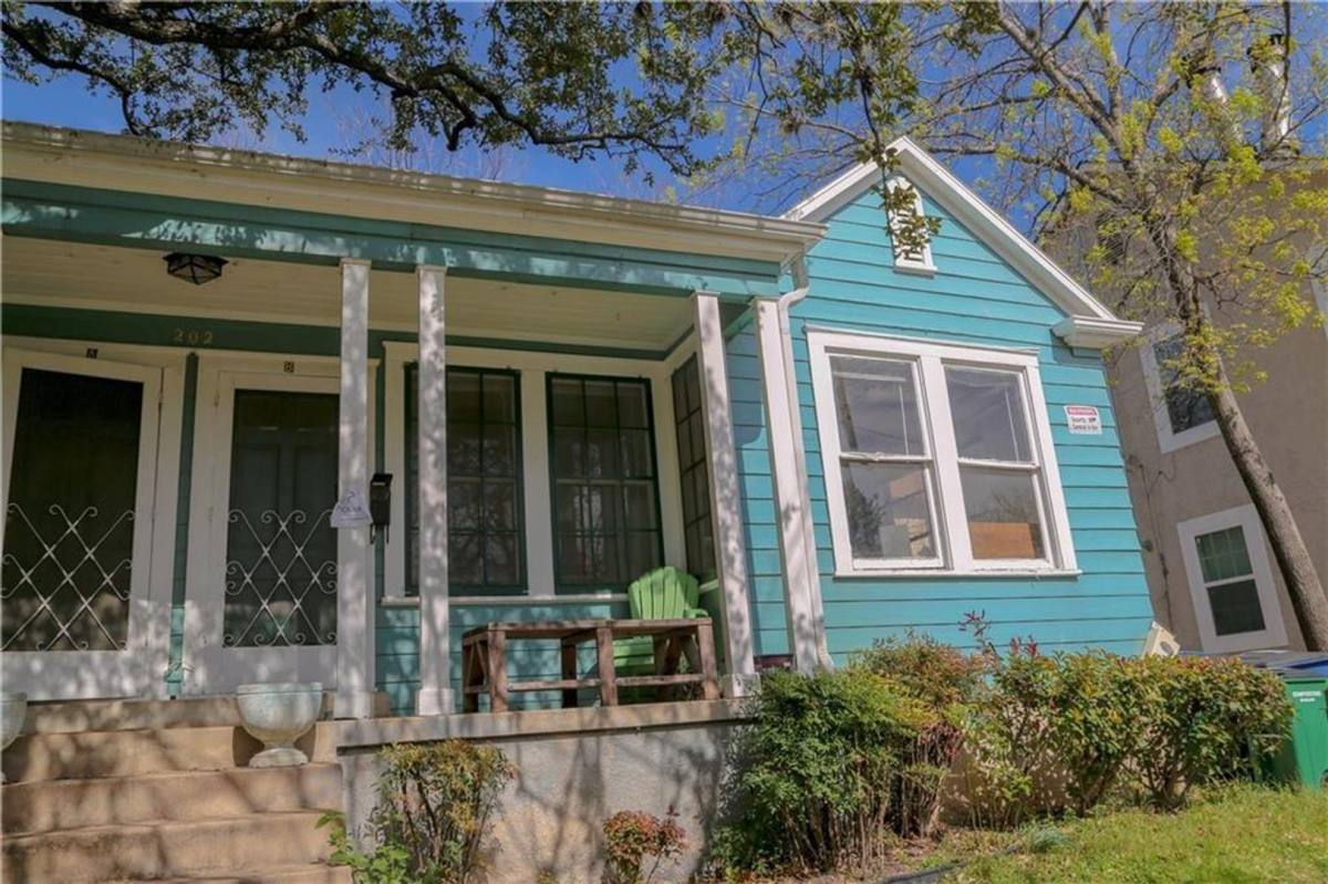 Townhouse for rent at 202 E 31st St #B, Austin, TX 78705