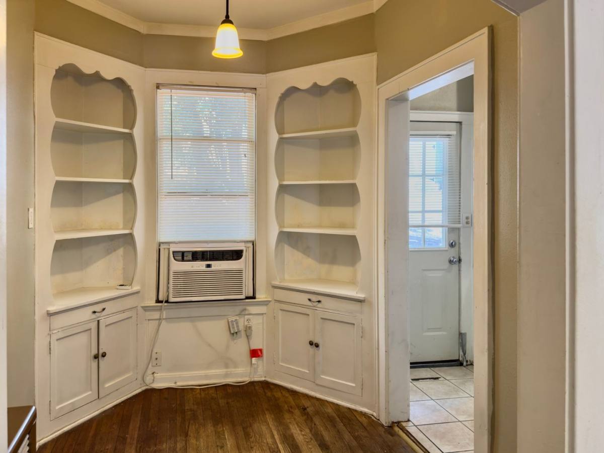 Townhouse for rent at 202 E 31st St #B, Austin, TX 78705