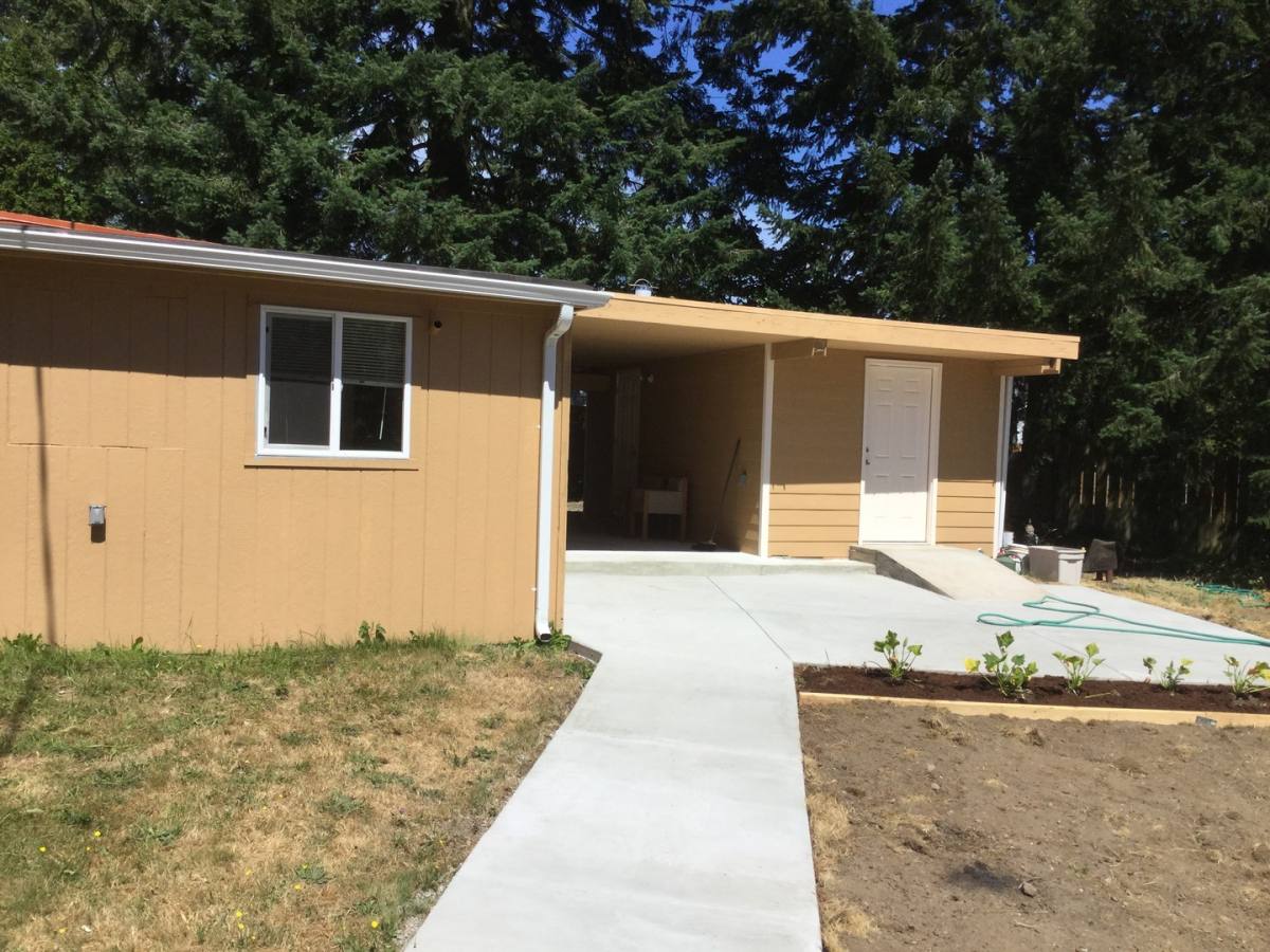 House for rent at 801 Pecks Dr, Everett, WA 98203