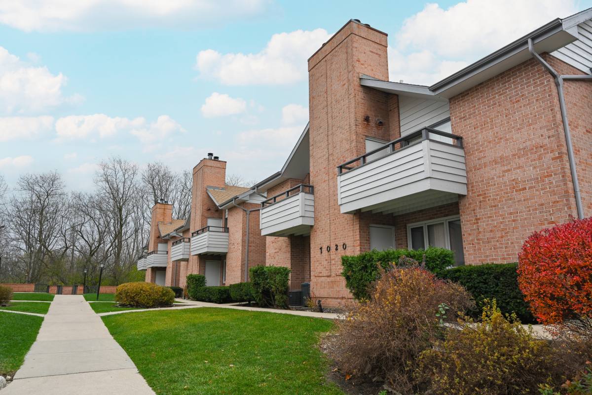 Apartment for rent at 5401 W Presidio Lane, Milwaukee, WI 53223