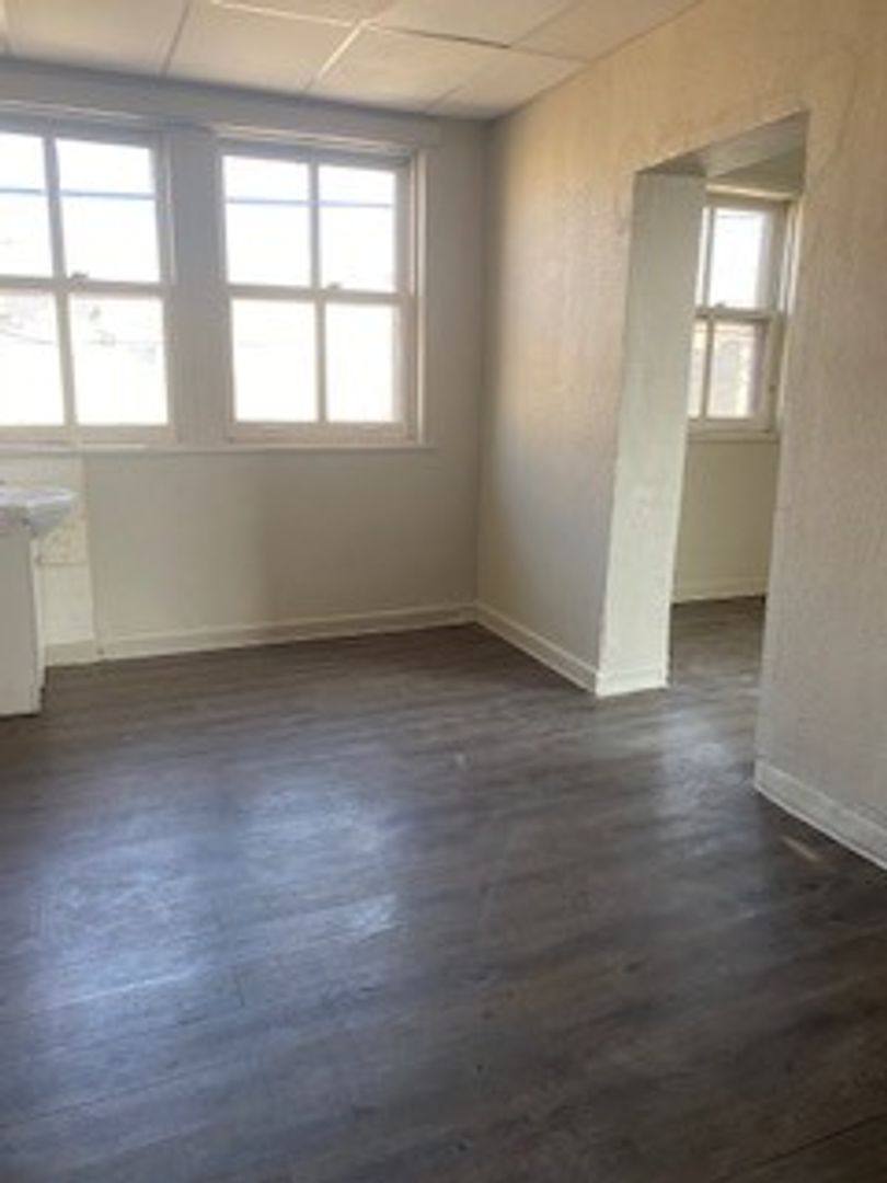 Apartment for rent at 309 Liberty St, Morris, IL 60450