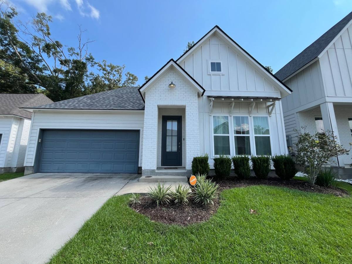 House for rent at 9007 Stonecroft Ave, Baton Rouge, LA 70810
