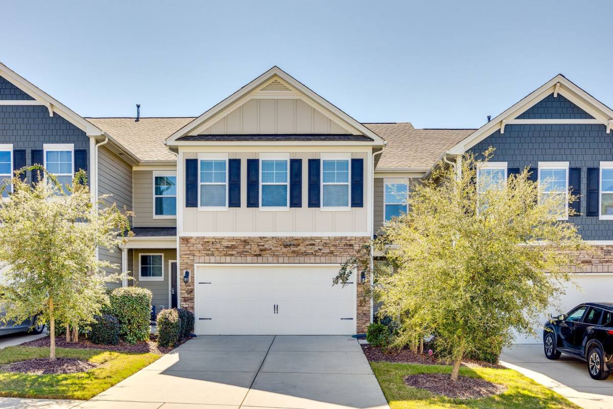 Townhouse for rent at 1412 Bramblewood Dr, Fort Mill, SC 29708