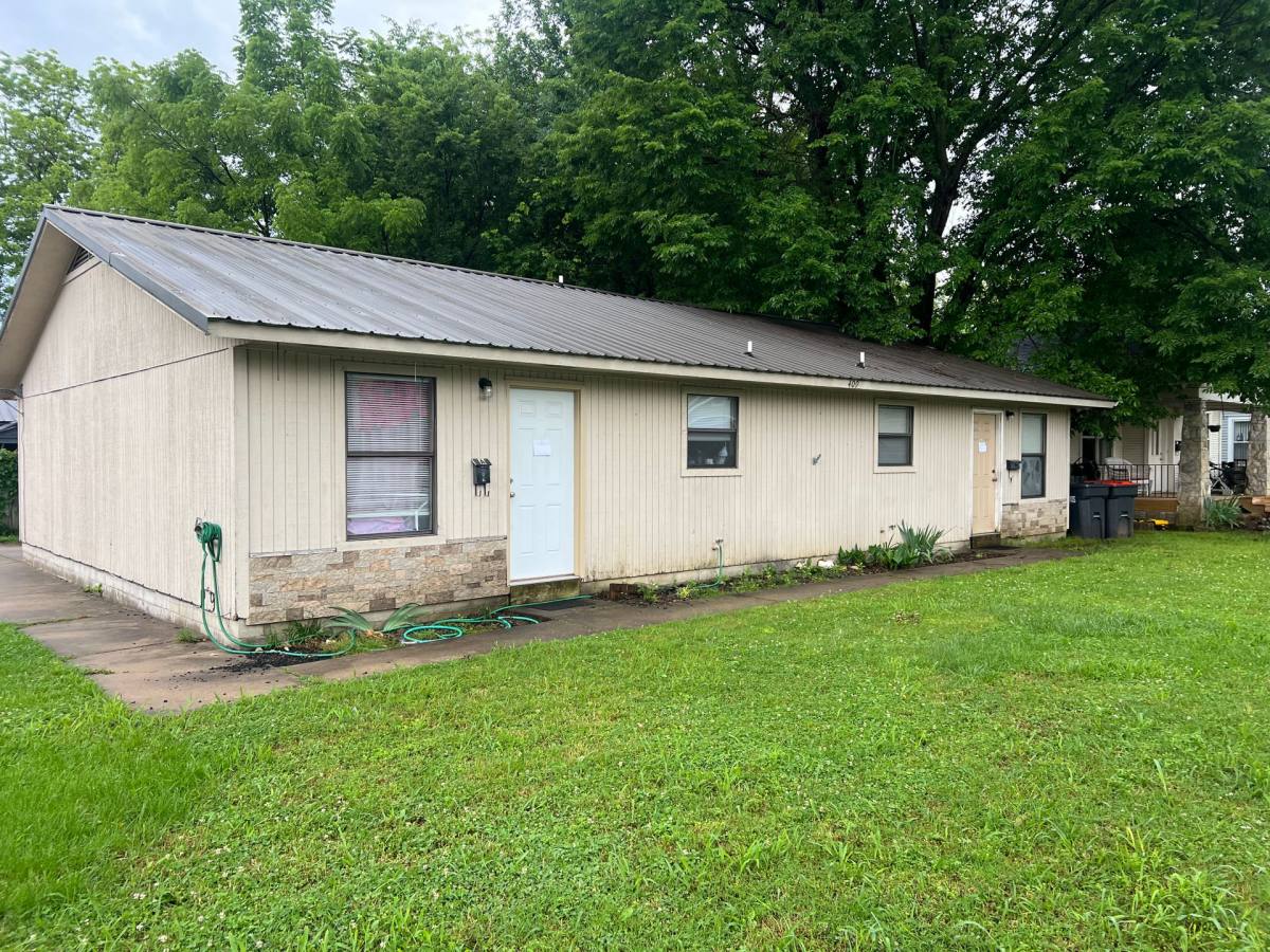Apartment for rent at 409 W Johnson Ave, Springdale, AR 72764