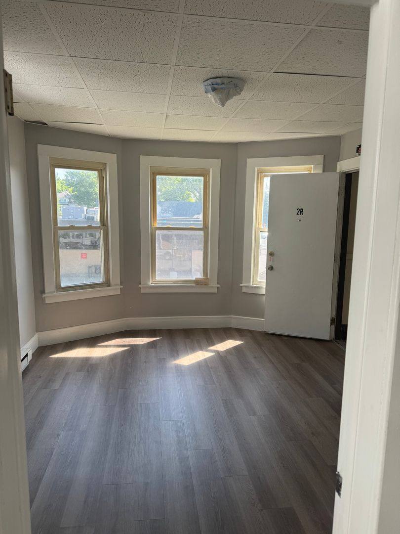Apartment for rent at 76 Sorrento St, Springfield, MA 01108