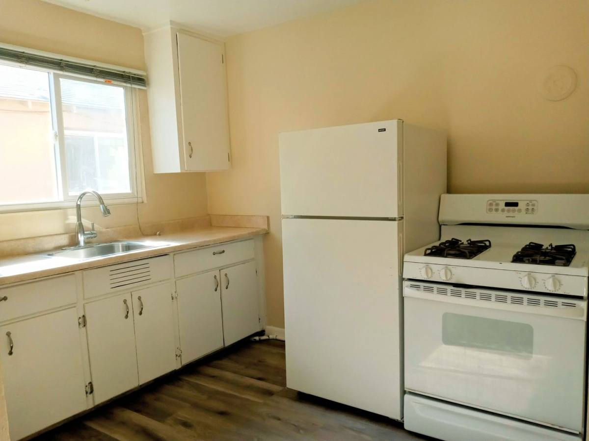 Apartment for rent at 949 & 951 S, San Jose, CA 95112