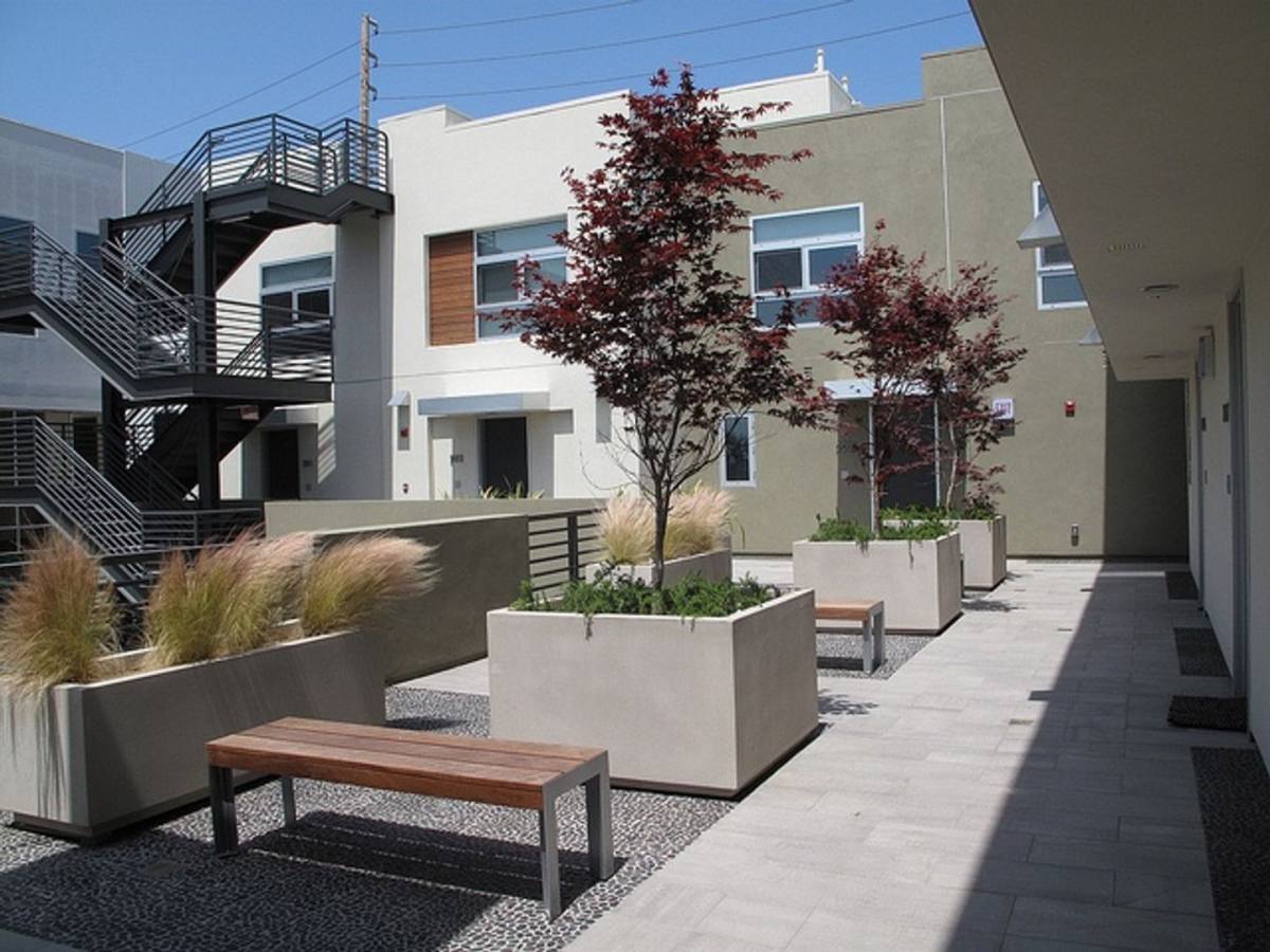 Apartment for rent at 11315 Mississippi Ave, Los Angeles, CA 90025