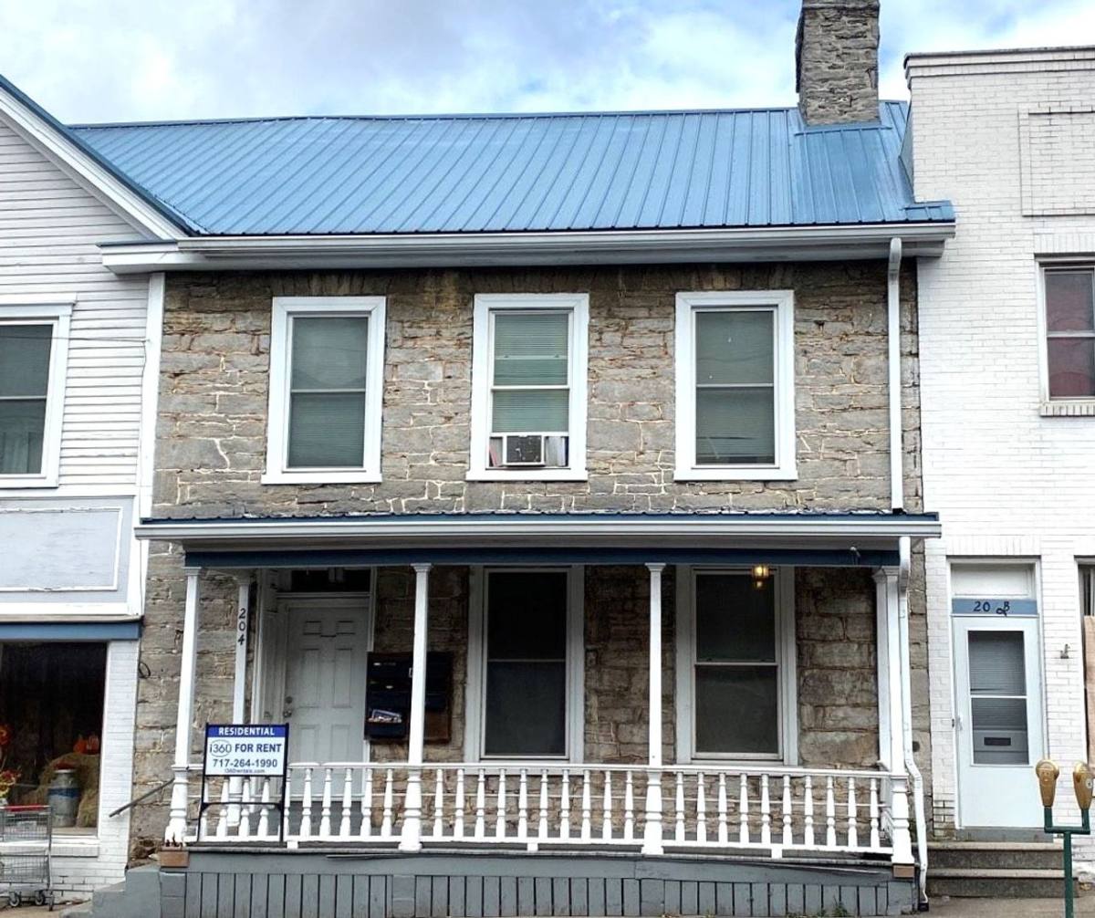 Apartment for rent at 204 Lincoln Way E, McConnellsburg, PA 17233