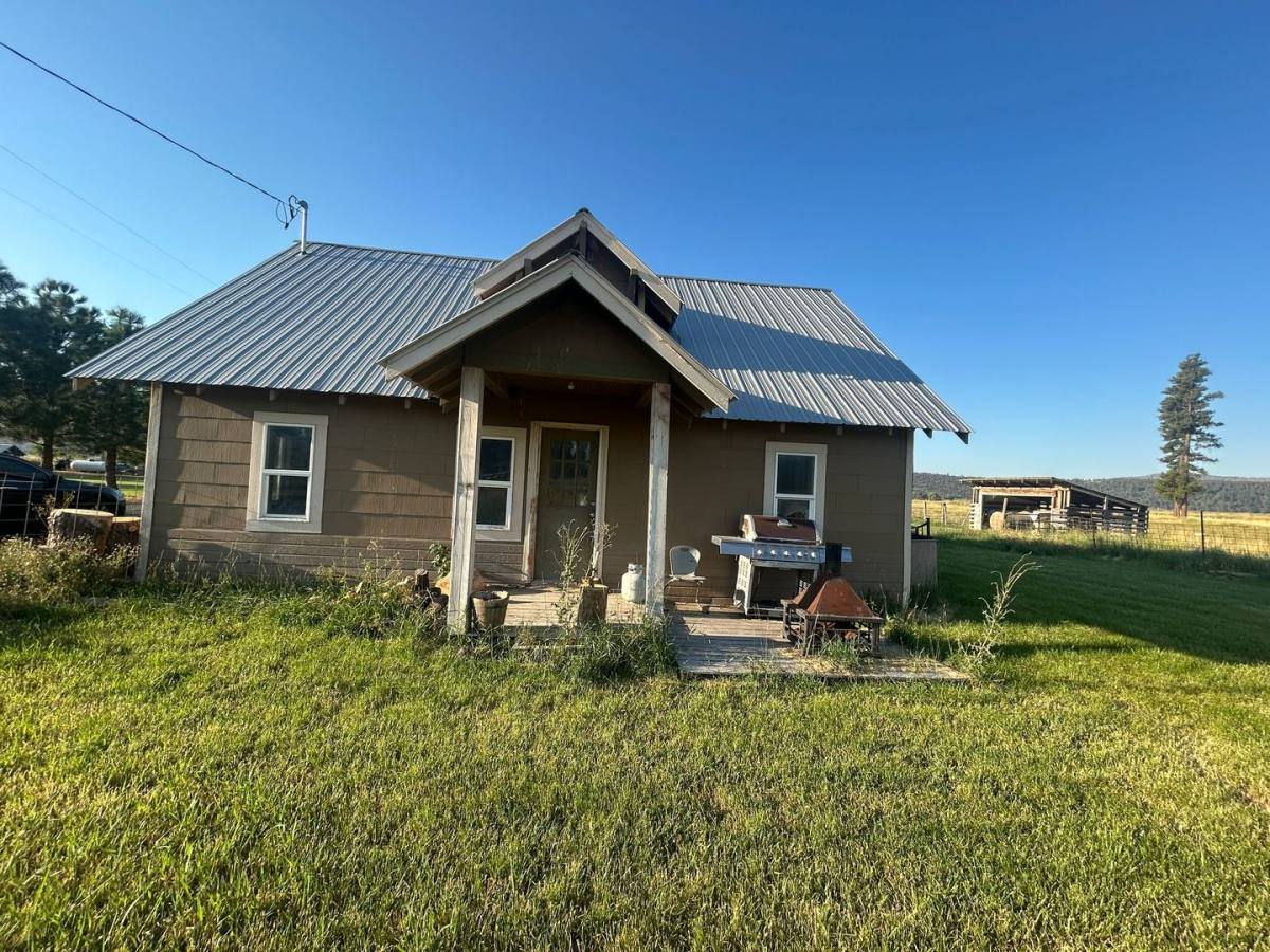 House for rent at 19326 Highway 140, Dairy, OR 97625